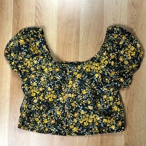 Wild Fable yellow pheasant crop top